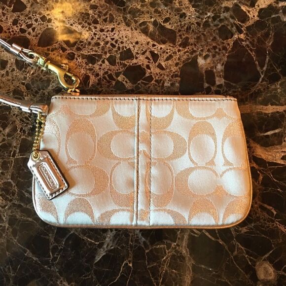 COACH METALLIC Taupe Wristlet! - Picture 7 of 11